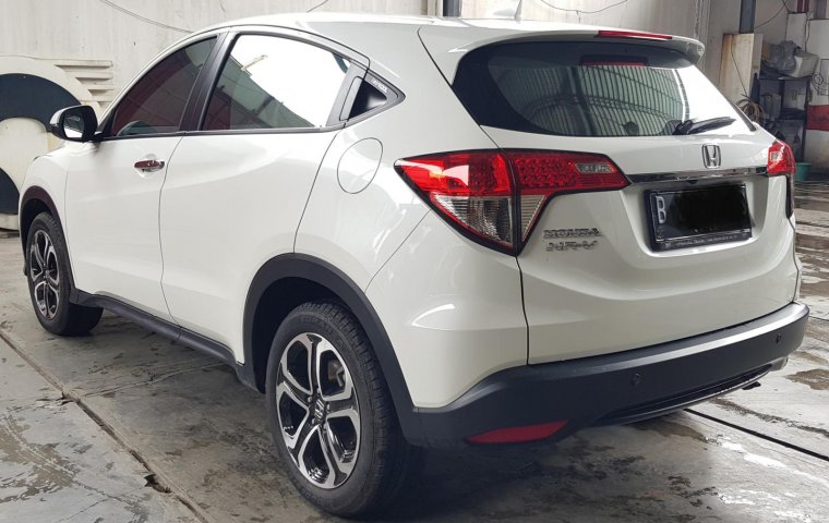 Honda HRV E Special Edition A/T ( Matic ) 2021 Putih Km 12rban Gress Like New Siap Pakai