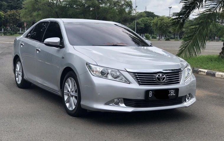 Toyota Camry 2.5 V 2013 Silver