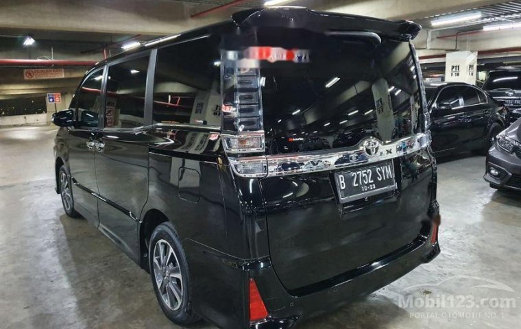 DKI Jakarta, Toyota Voxy 2018 kondisi terawat