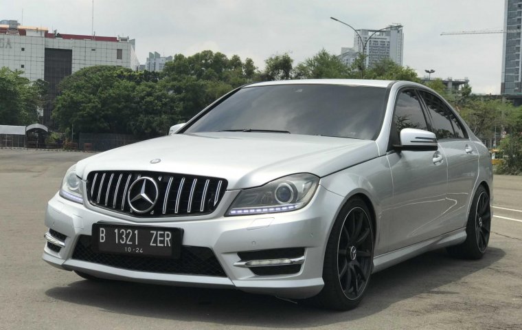 Mercedes-Benz C-Class 250 AVG 2012