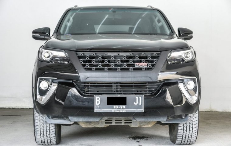 Toyota Fortuner 2.4 VRZ AT 2018