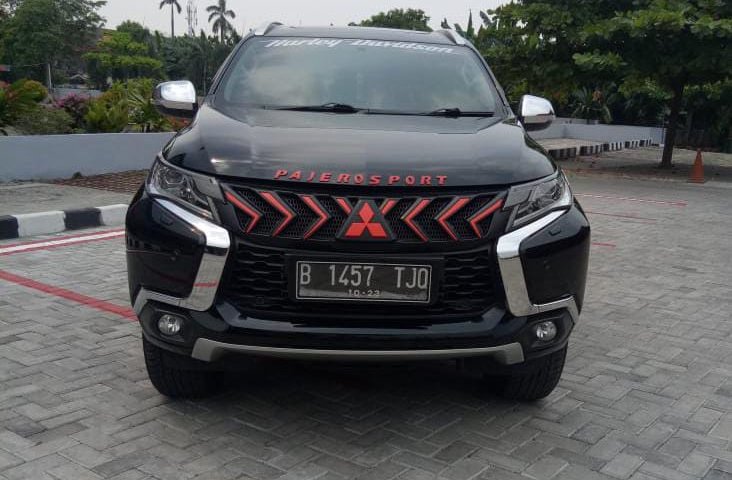 Mitsubishi Pajero Sport Dakar 4x2 AT 2018 Hitam