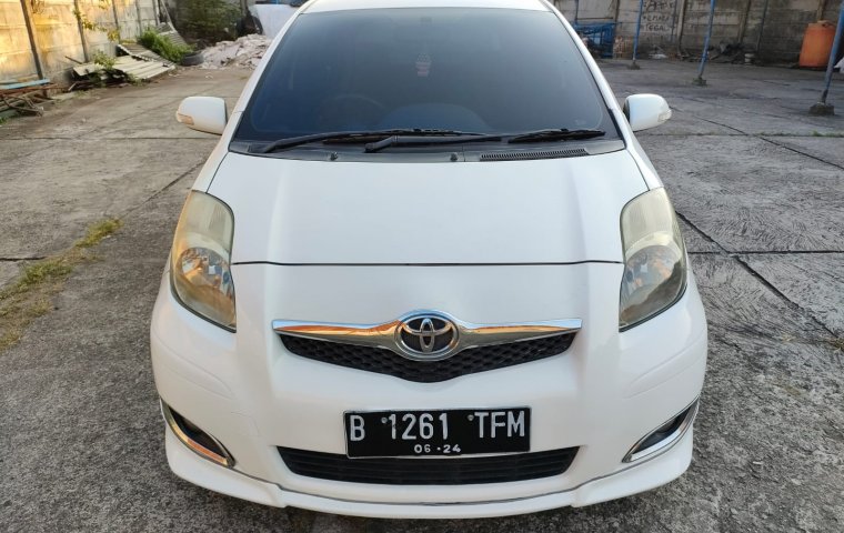 Toyota Yaris S Limited 2009