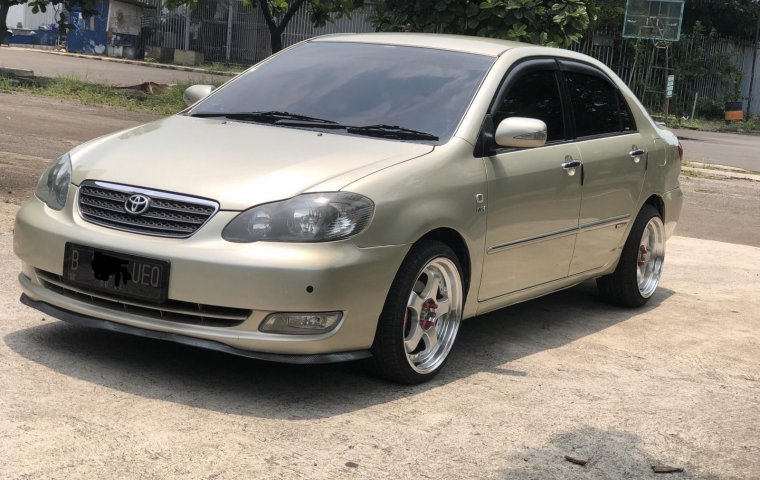 Toyota Corolla Altis E At 2004 Gold