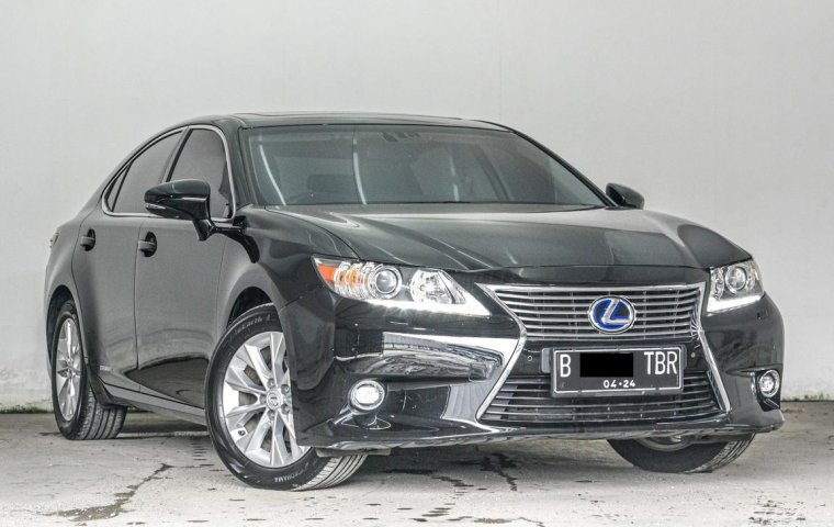 Lexus ES 300h 2018 Sedan