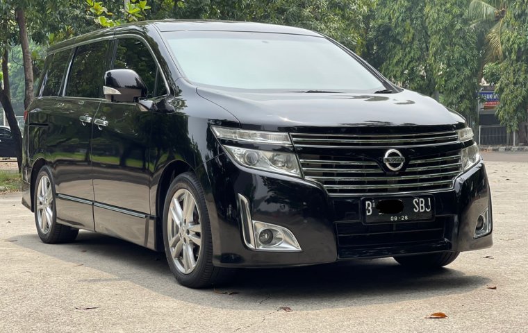 Nissan Elgrand Highway Star 2011 Hitam