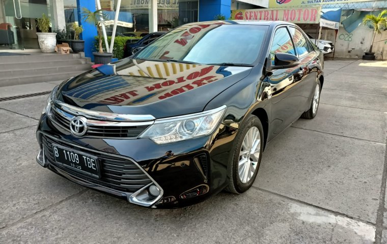 Toyota Camry 2.5 V 2015