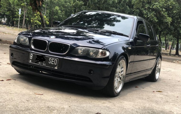 BMW 318i 2003 Biru