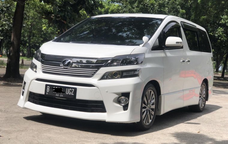 Toyota Vellfire Z Golden Eye 2013 Putih