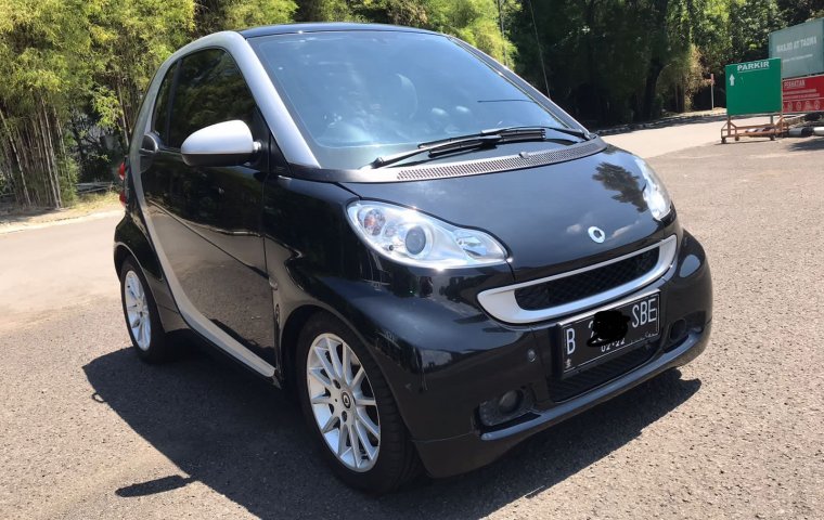 Smart fortwo At 2010 Hitam