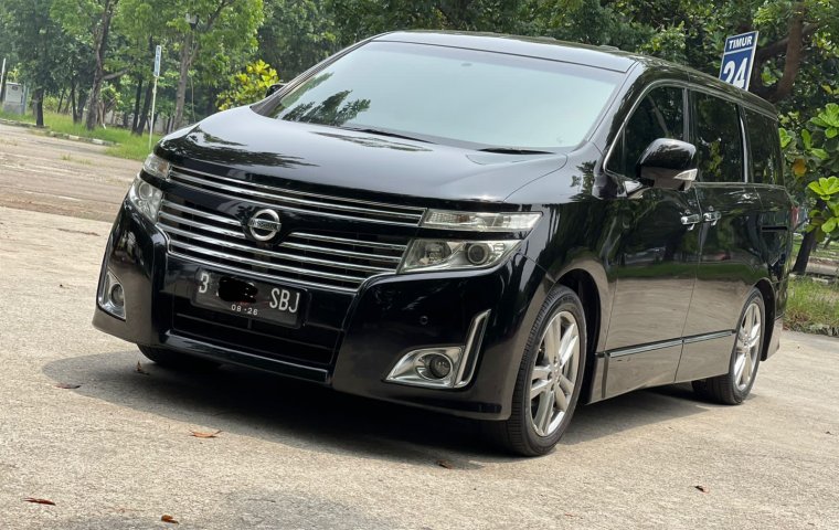 Nissan Elgrand Highway Star 2011 Hitam