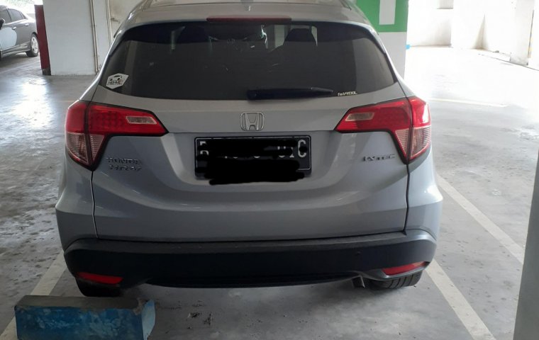 Jual Mobil Honda HRV 1,5 SMT 2016 Warna Silver kondisi terawat bagus pakai sendiri