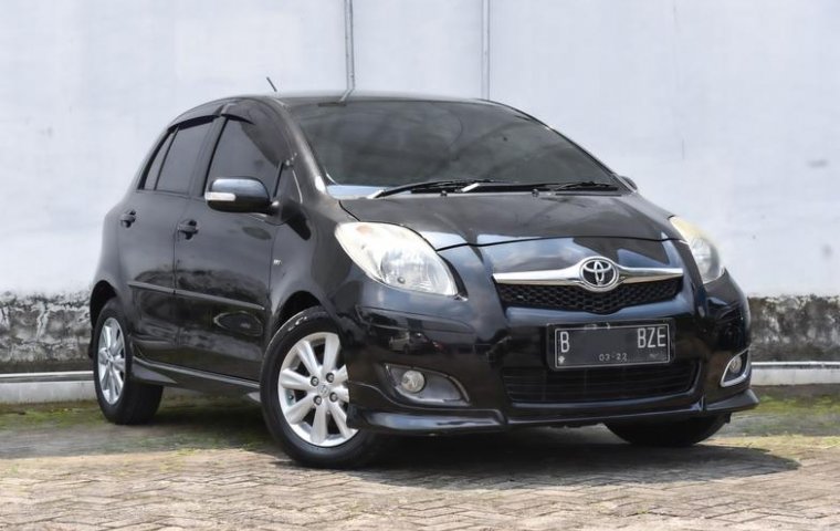 Toyota Yaris S Limited 2012