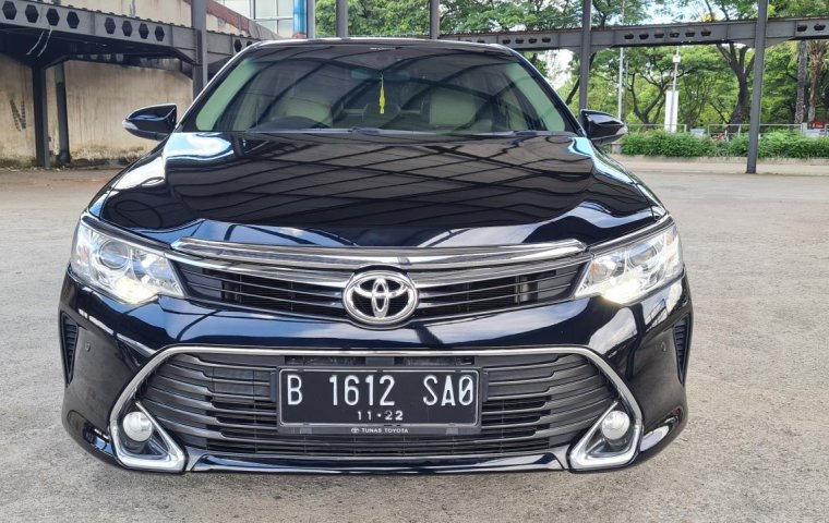 Toyota Camry 2.5 V 2017 / 2018 / 2016 Black On Beige Mulus Siap Pakai TDP 40Jt