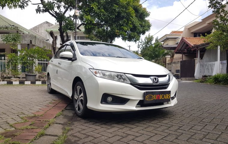 Jual mobil Honda City 2016 RS matic pajak panjang