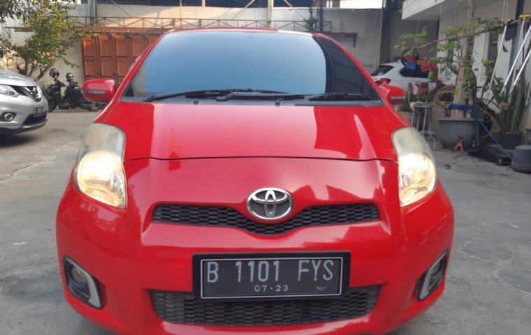 Toyota Yaris E 1.5   At 2013 Merah