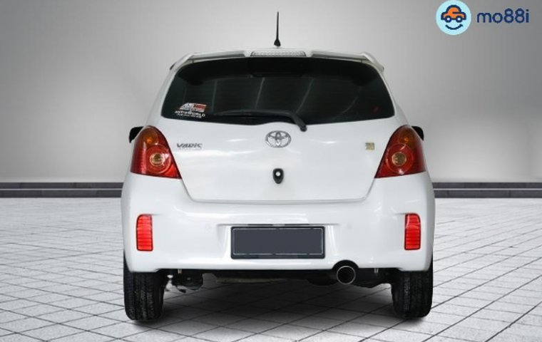 Toyota Yaris J 2013 Hatchback