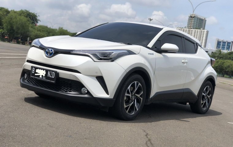 Toyota C-HR 1.8L CVT 2019 Putih