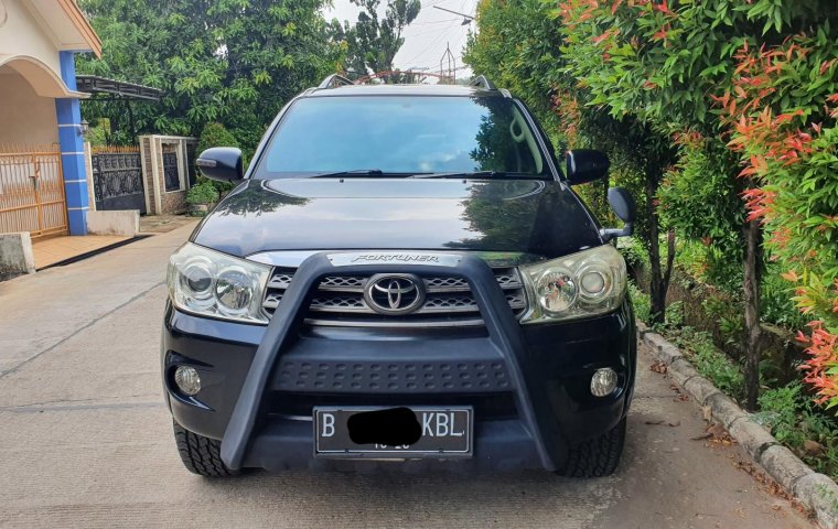 Toyota Fortuner 2.4 G AT 2009