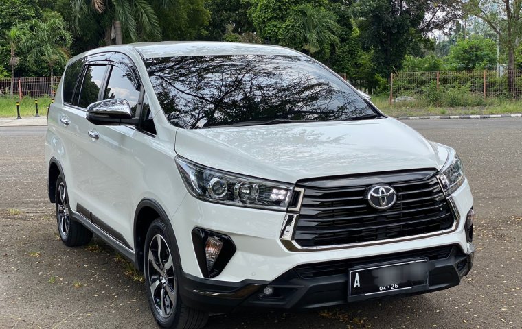 Toyota Innova Venturer DIESEL MATIC 2021 Putih Istimewa sekali KM Low PASTI SUKA BGT GRESS JAMIN