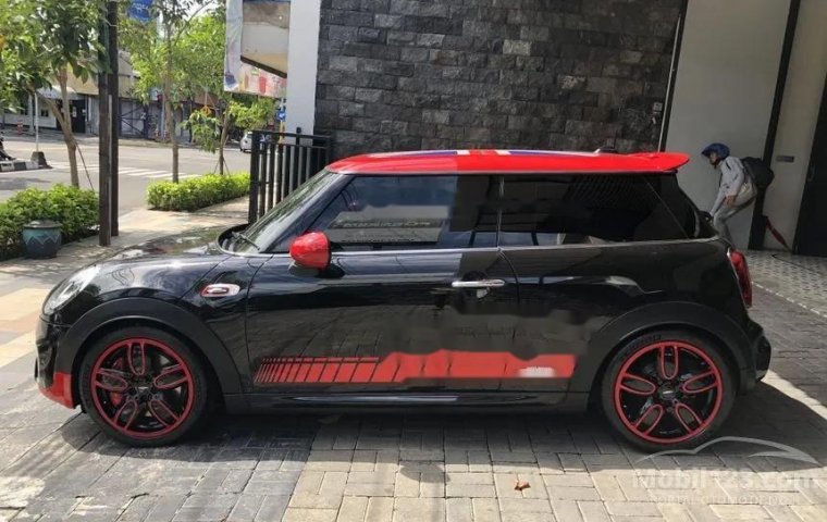 Dijual mobil bekas MINI Cooper John Cooper Works, Jawa Timur 