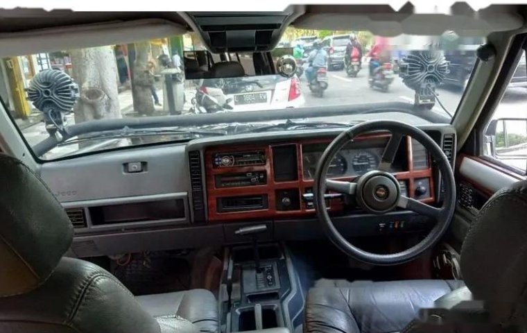 Jawa Timur, jual mobil Jeep Cherokee 1994 dengan harga terjangkau