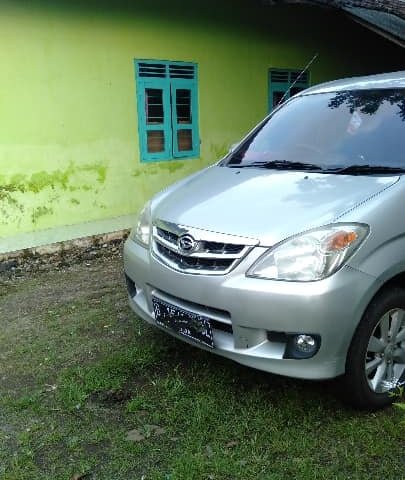 Mobil Daihatsu Xenia 2011 terbaik di Jawa Barat