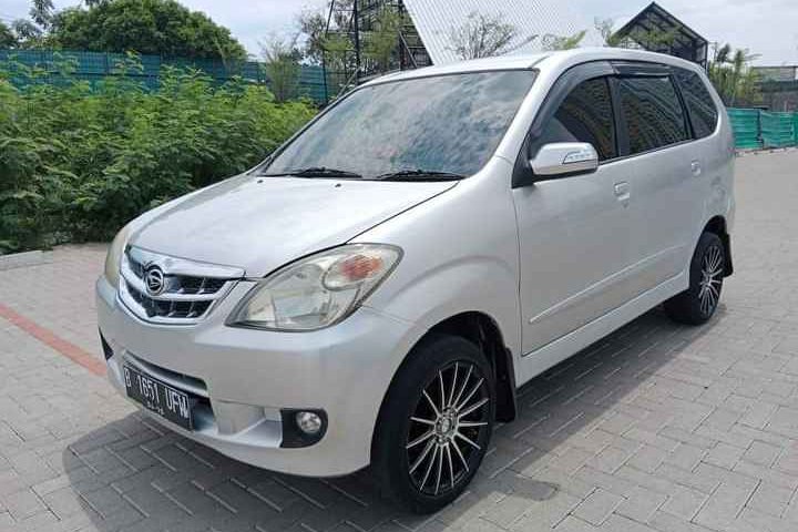 Jawa Barat, jual mobil Daihatsu Xenia 2010 dengan harga terjangkau