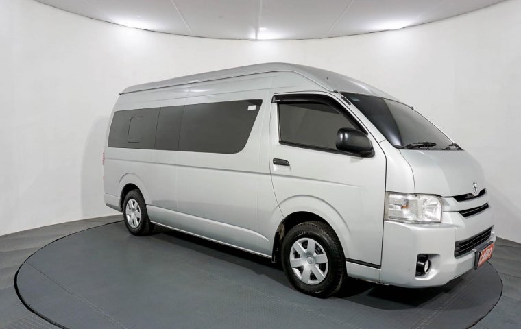 Toyota Hiace Commuter 2.5 MT 2015 Silver