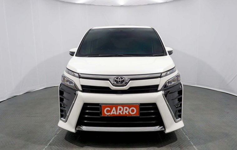 Toyota Voxy 2.0 AT 2019 Putih