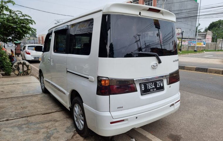 Jual mobil bekas murah Daihatsu Luxio X 2016 di Jawa Barat