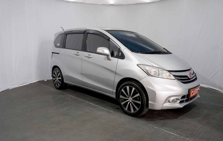 JUAL Honda Freed E AT 2013 Silver