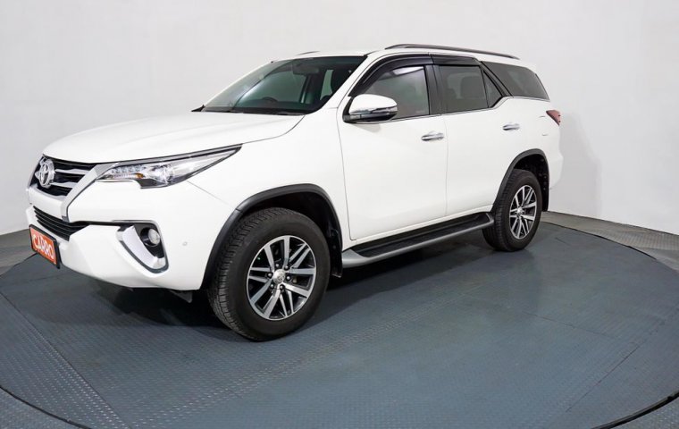Toyota Fortuner 2.4 VRZ AT 2019 Putih