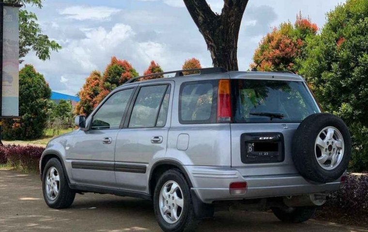Banten, Honda CR-V 2000 kondisi terawat