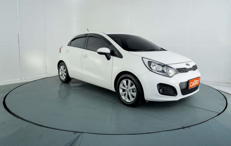 JUAL Kia Rio SE 1.4 MT 2012 Putih
