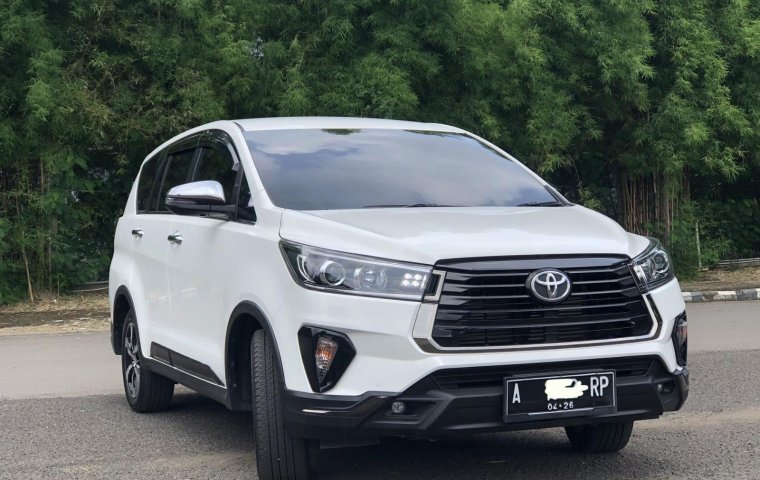 Toyota Innova Venturer 2021 Putih