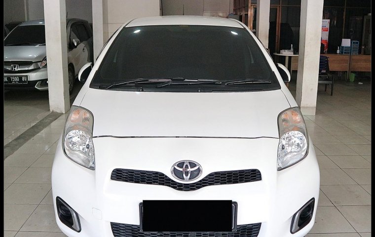 Toyota Yaris 1.5 J 2013 Putih, / Wa: 081387870937