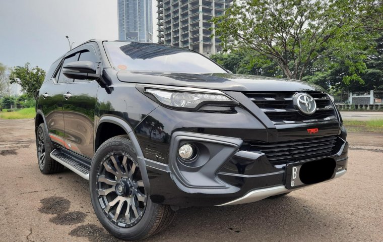 Toyota Fortuner VRZ TRD 2019 Hitam