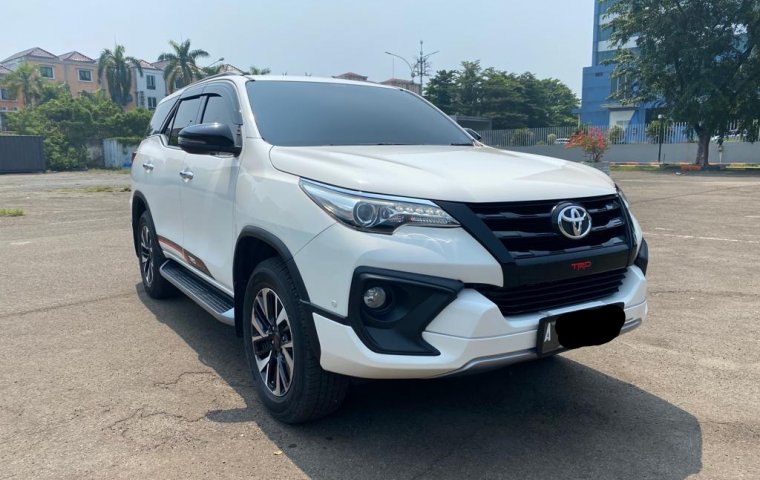 Toyota Fortuner VRZ TRD 2018 Putih