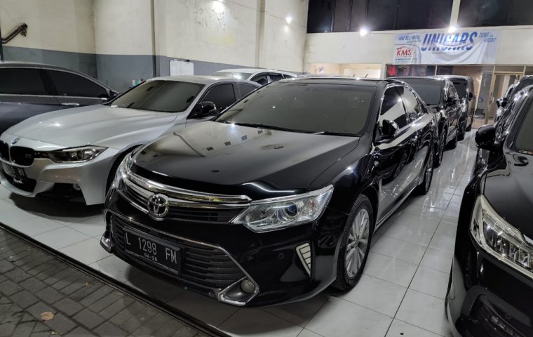 Toyota Camry 2.5 V Hitam