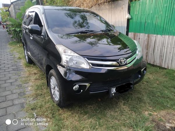 Mobil Toyota Avanza 2013 dijual, Bali