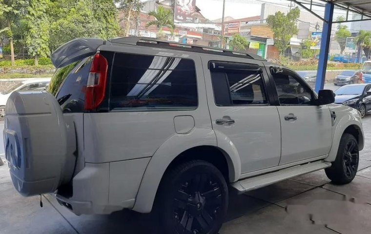 Jawa Timur, jual mobil Ford Everest 10-S 10-S 10-S 2011 dengan harga terjangkau