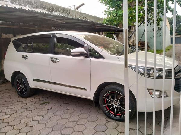 Mobil Toyota Kijang Innova 2016 G Luxury M/T Gasoline dijual, Jawa Timur