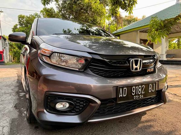 Mobil Honda Brio 2019 RS terbaik di Jawa Tengah