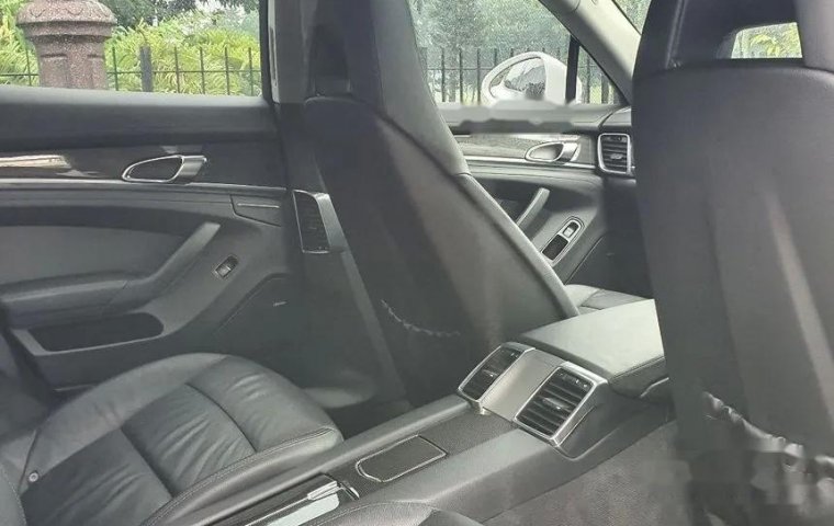 Jual Porsche Panamera PDK 2011 harga murah di Banten
