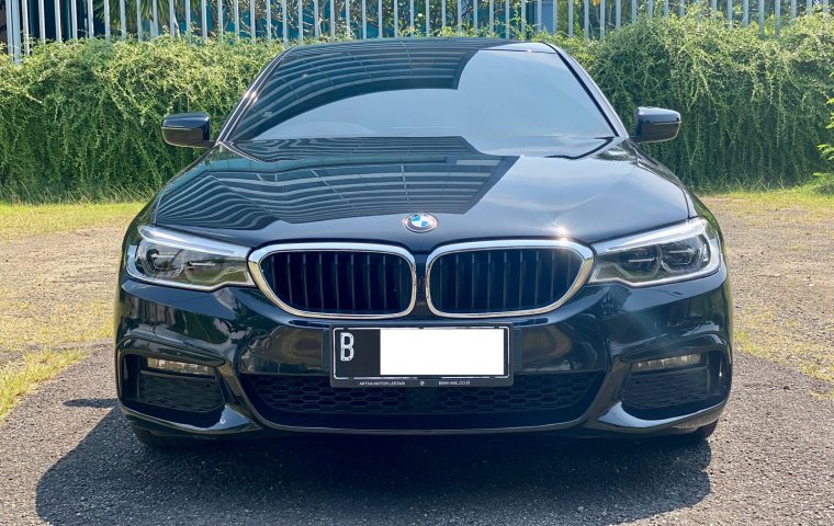 BMW 530i M sport ckd AT HITAM 2020