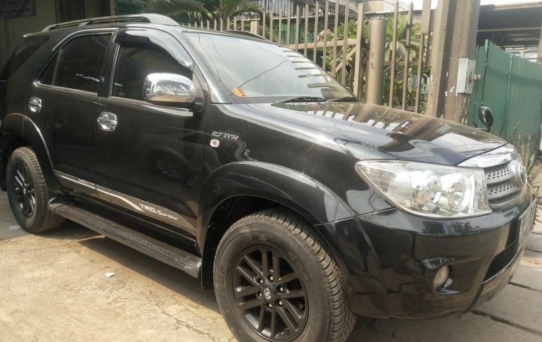 Toyota Fortuner 2.7 V AT metic 4x4 2005 istimewah