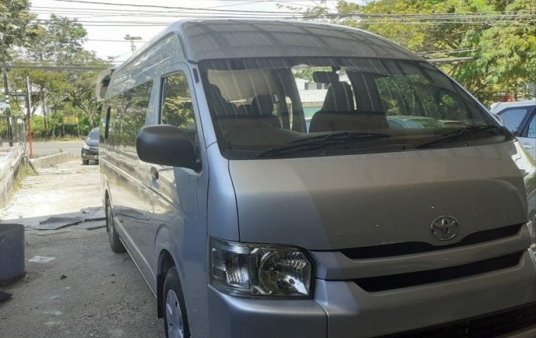 Toyota Hiace Commuter Manual 2014