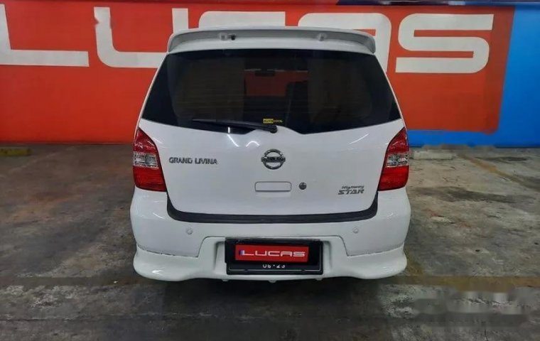 Jual mobil Nissan Grand Livina Highway Star Autech 2013 bekas, Jawa Barat