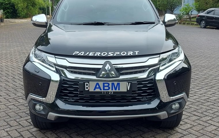 Mitsubishi Pajero Sport Dakar 4x2 AT 2018 Hitam